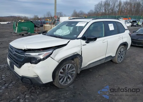 2025 Subaru Forester Touring z USA, uszkodzony, nr VIN JF2SLSTD9SH412711